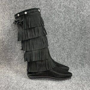 Minnetonka Moccasins 1659 Women's Size 8 Black Suede 5 Layer Fringe Moc Boots
